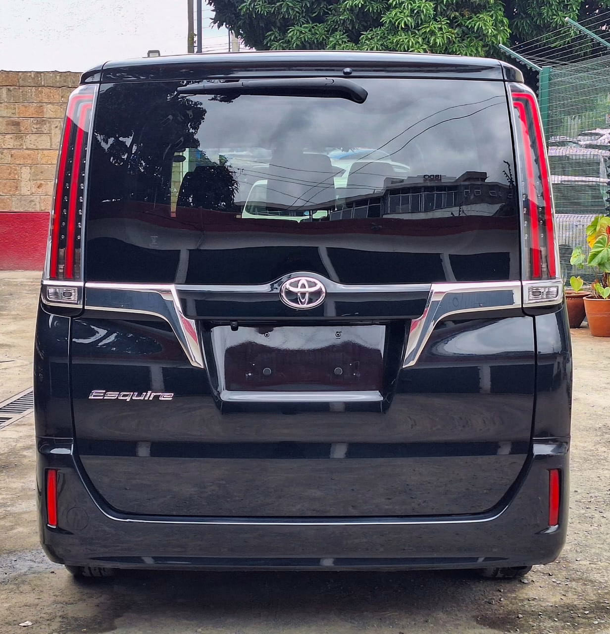 2018 Toyota Esquire ZRR80