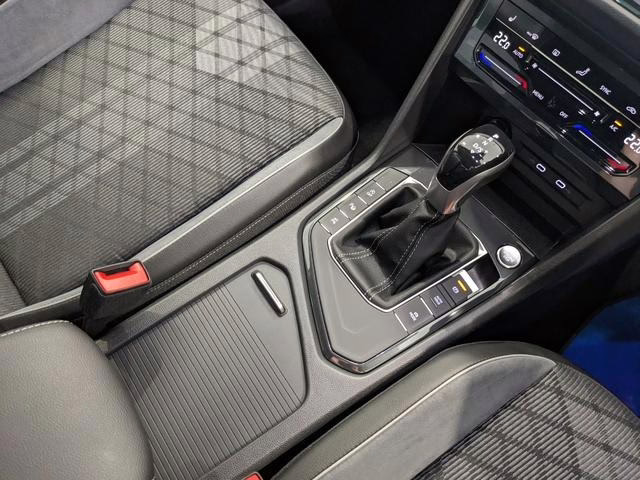2022 Volkswagen Tiguan TSI R Line