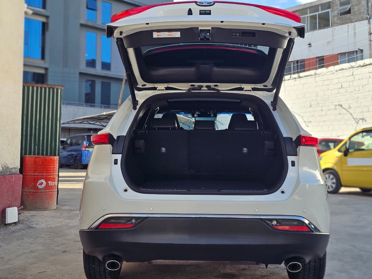 2020 Toyota Harrier 4WD