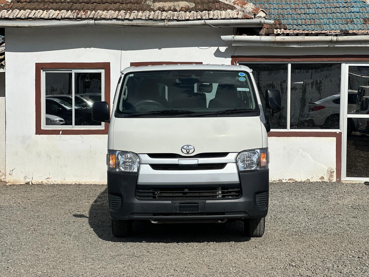 2018 toyota Hiace