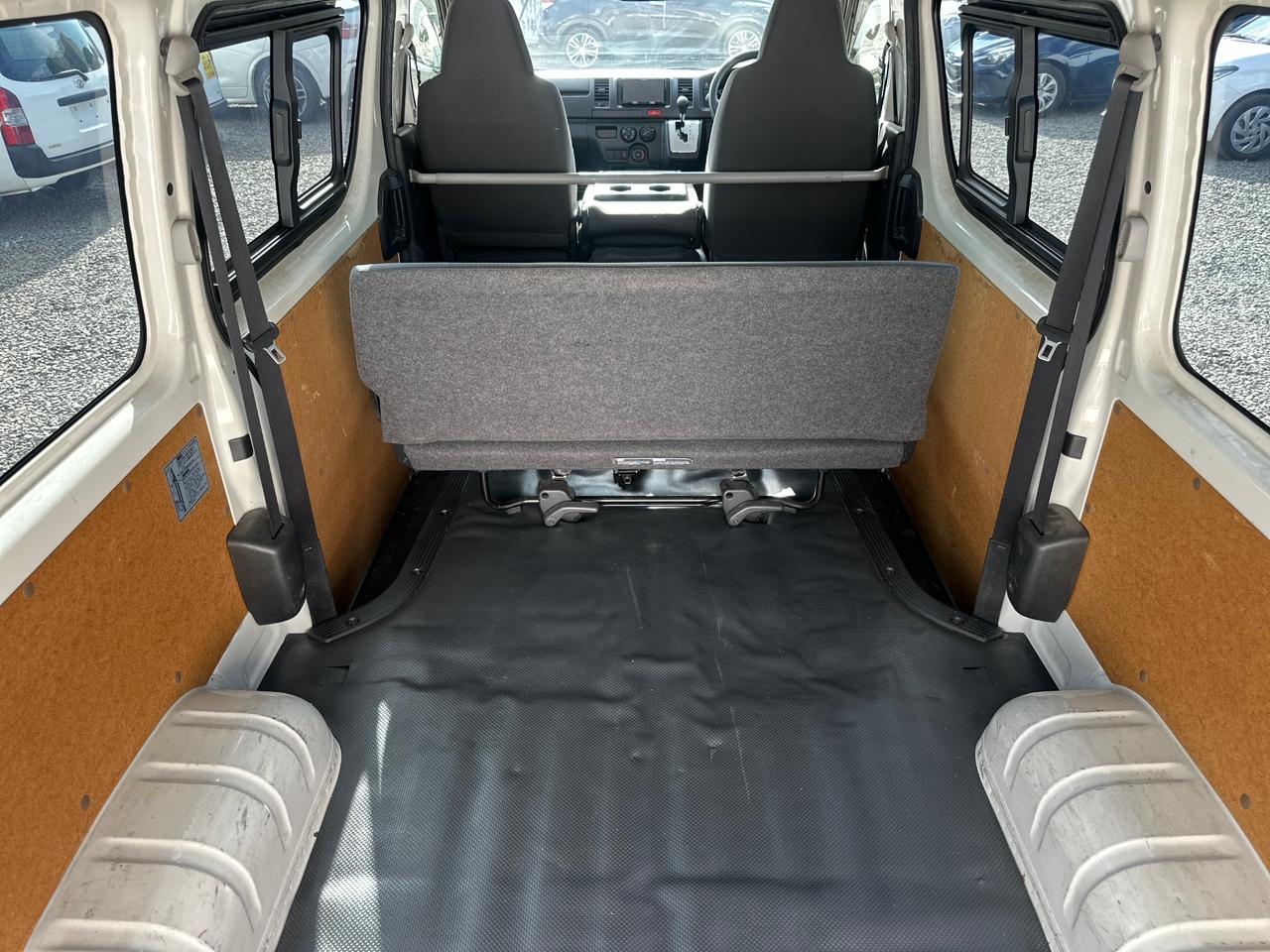 2018 toyota Hiace