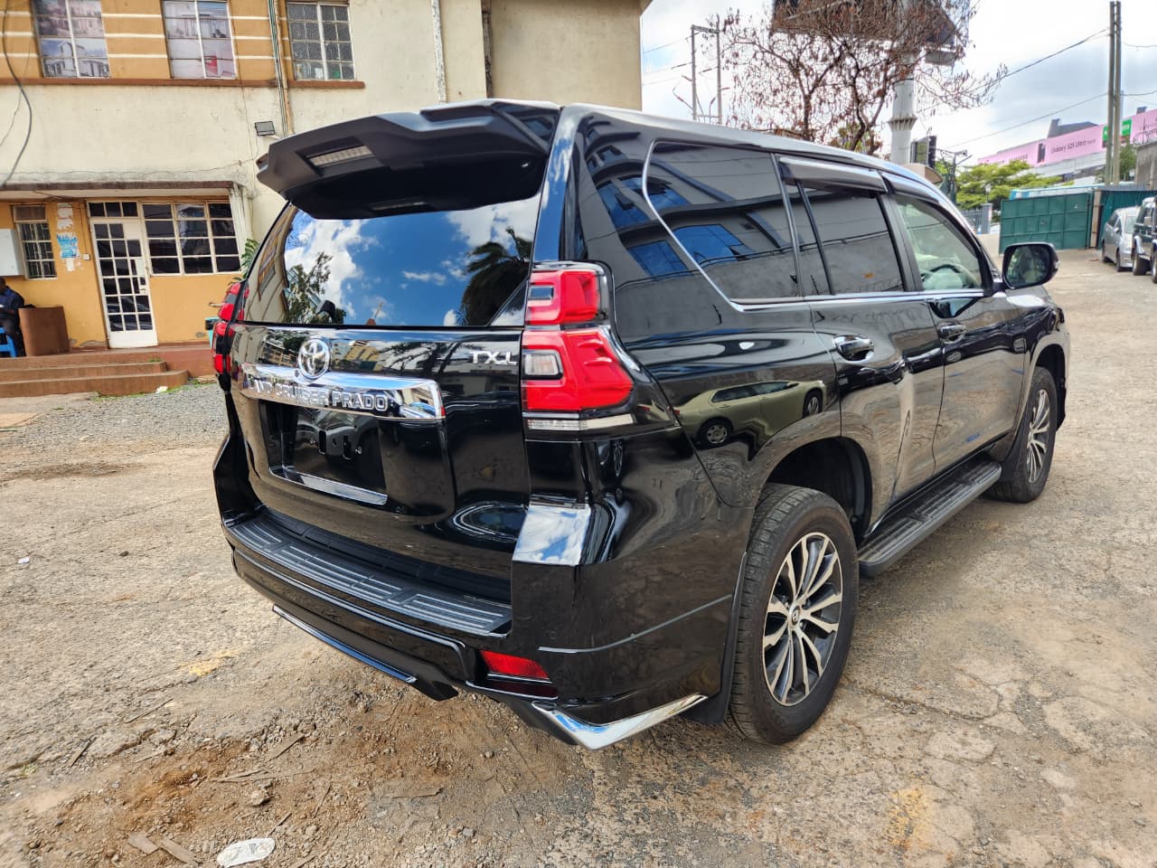 Toyota Landcruiser Prado