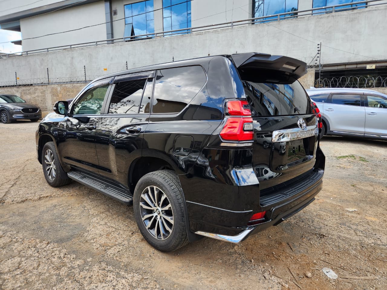 Toyota Landcruiser Prado