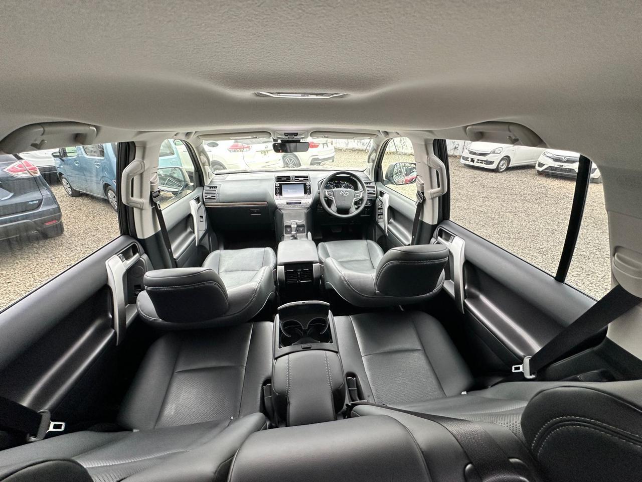 2019 Toyota Land Cruiser Prado TX L