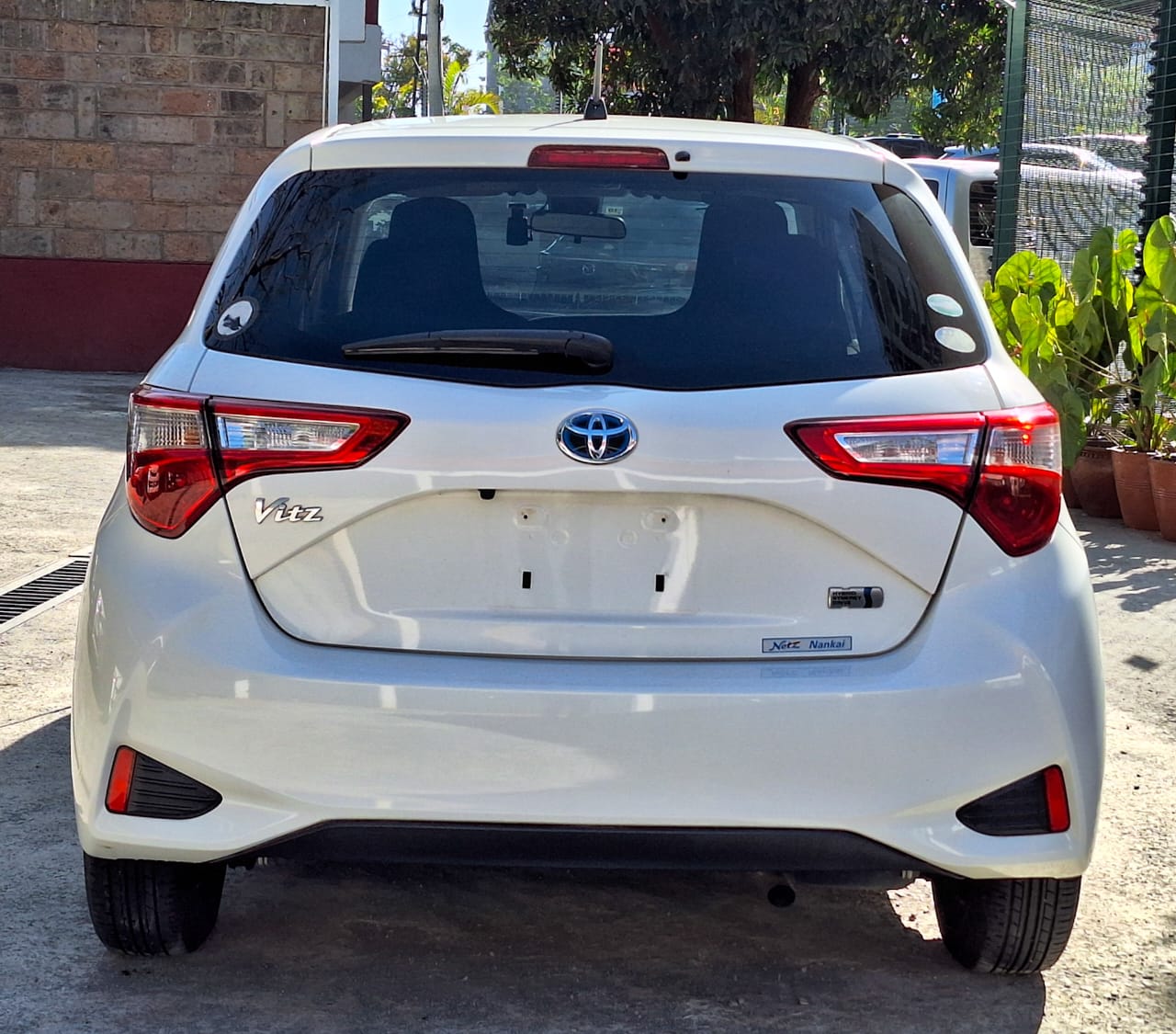 2017 Toyota Vitz Hybrid