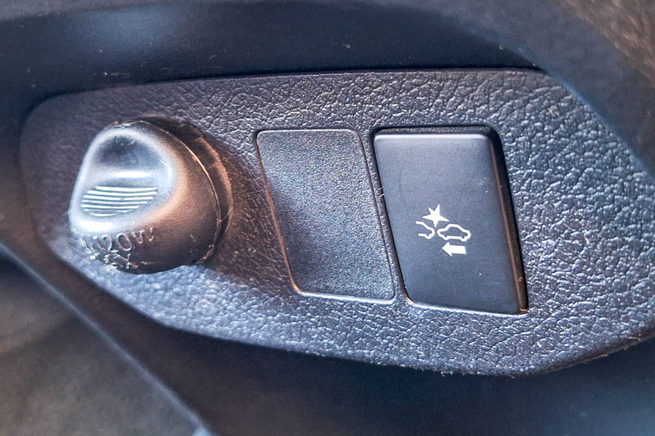 2017 Toyota Vitz Hybrid