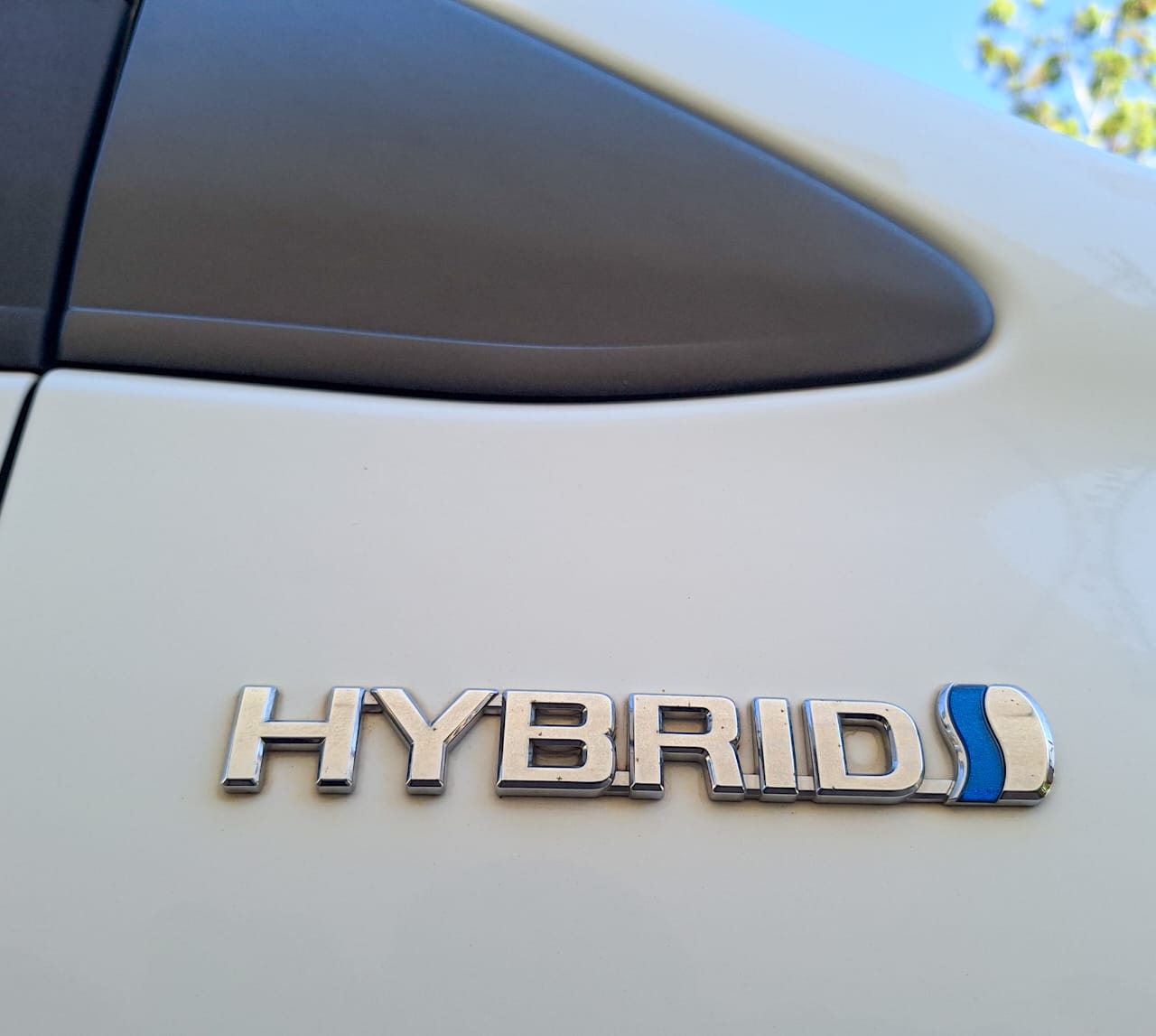 2017 Toyota Vitz Hybrid