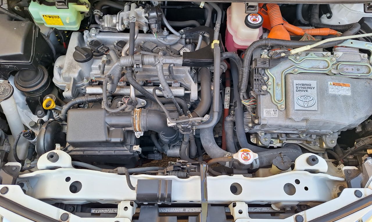 2017 Toyota Vitz Hybrid