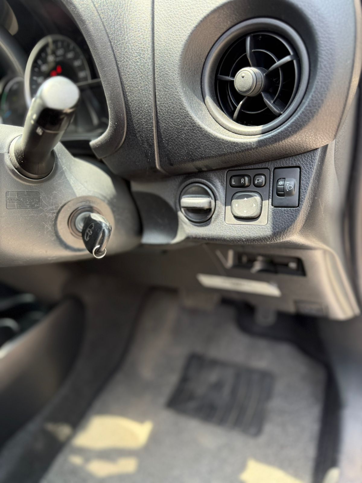 2018 Toyota Vitz Hybrid