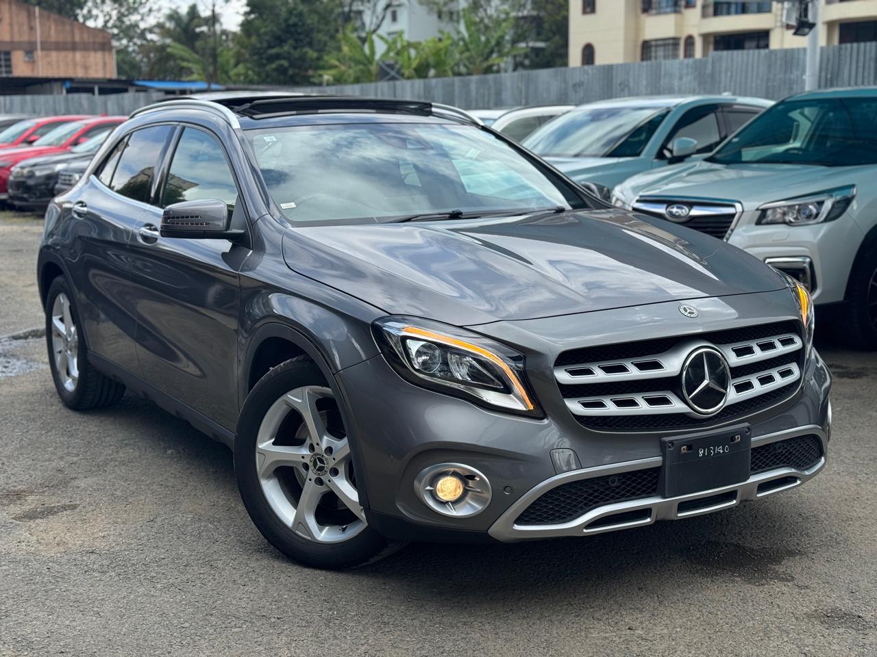 Mercedes Benz GLA220 4MATIC