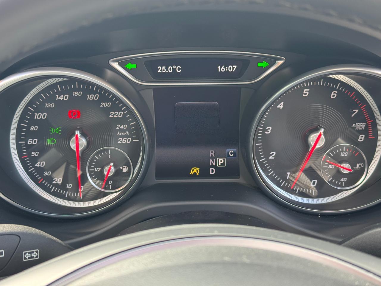 Mercedes Benz GLA220 4MATIC