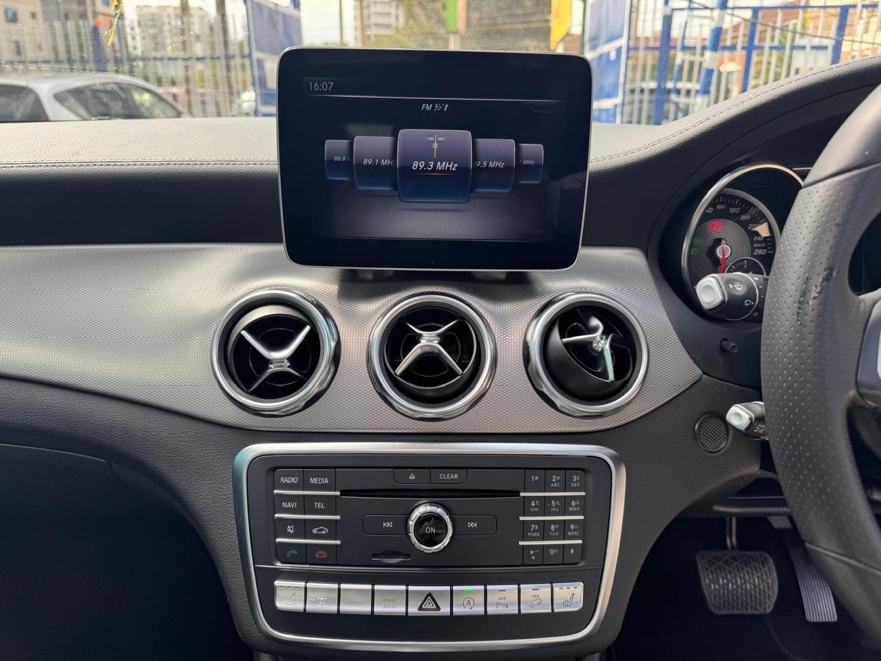 Mercedes Benz GLA220 4MATIC