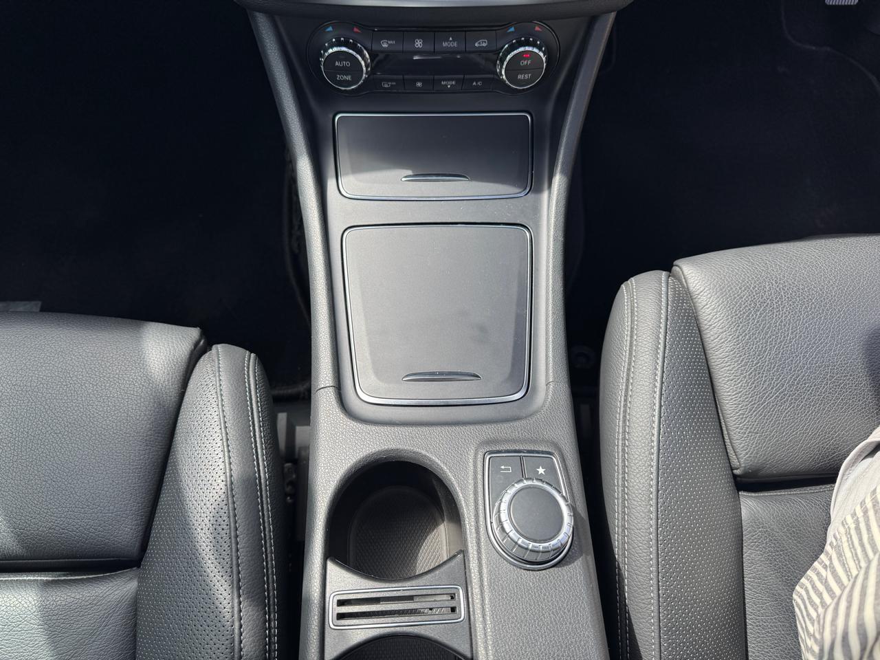 Mercedes Benz GLA220 4MATIC