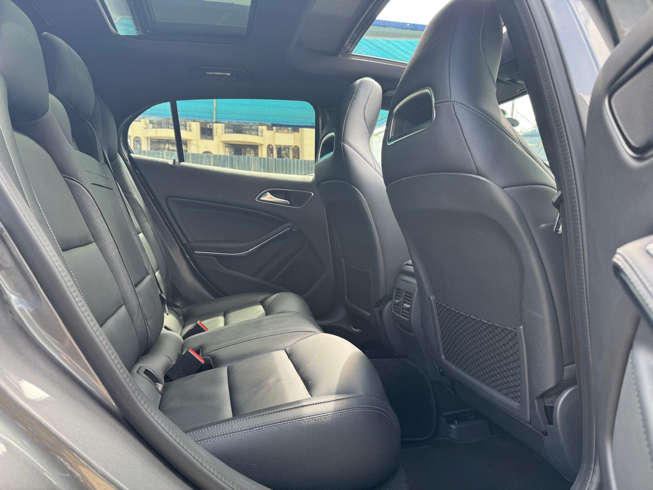 Mercedes Benz GLA220 4MATIC