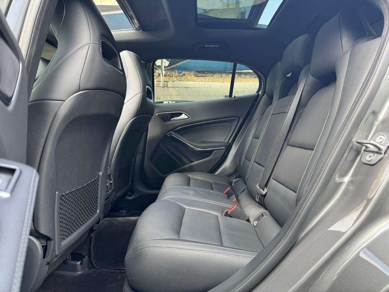 Mercedes Benz GLA220 4MATIC