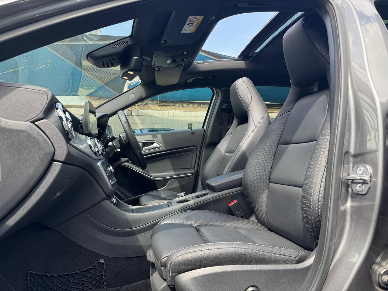 Mercedes Benz GLA220 4MATIC