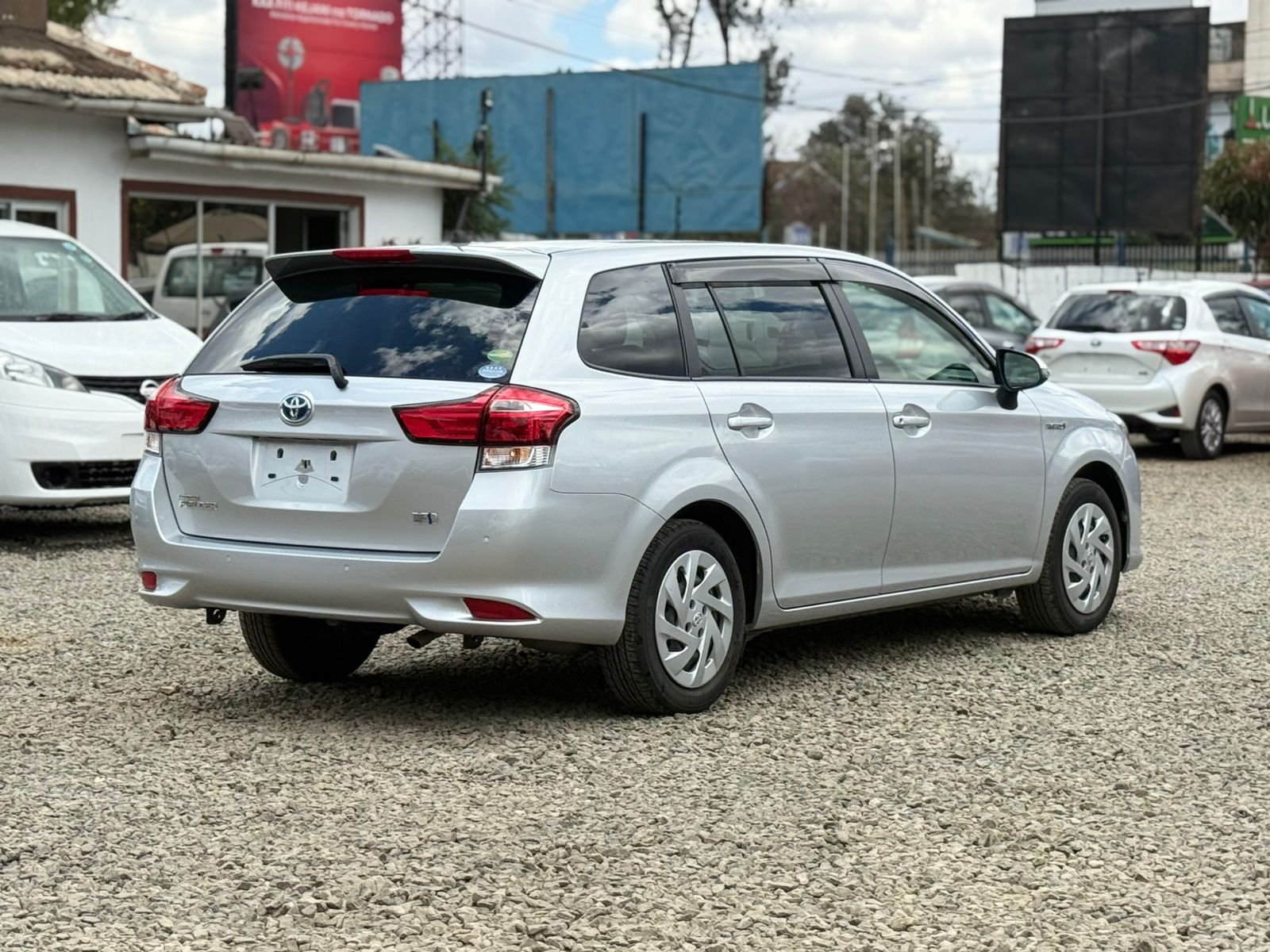 2018 Toyota Fielder Hybrid